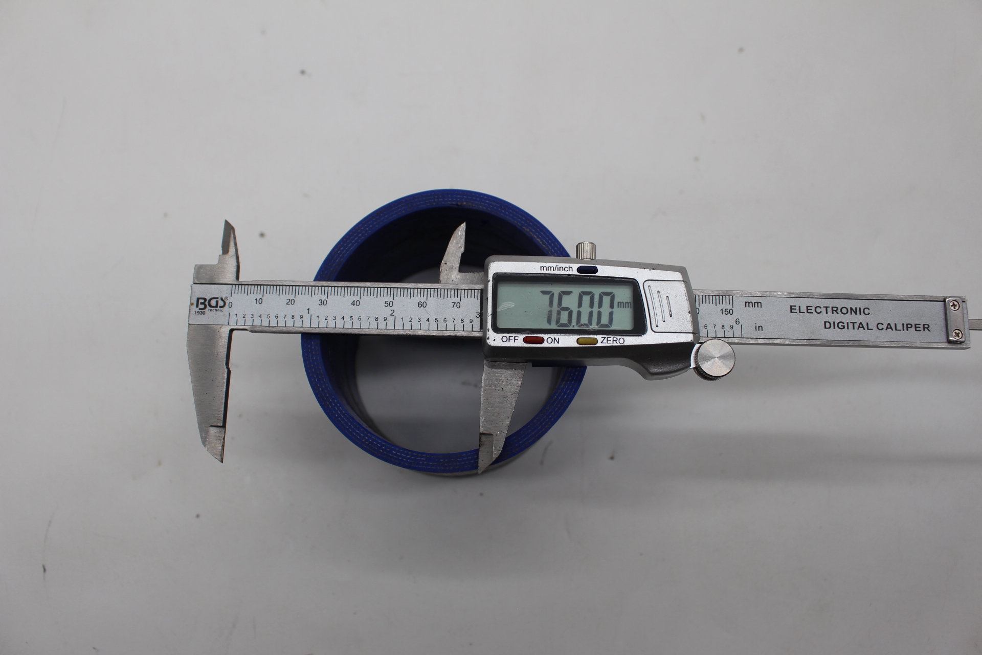 Silikon-Verbinder – 76 mm Ø – 75 mm Länge – Blau